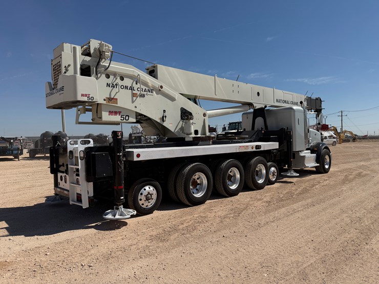 2014-peterbilt-367-image-4
