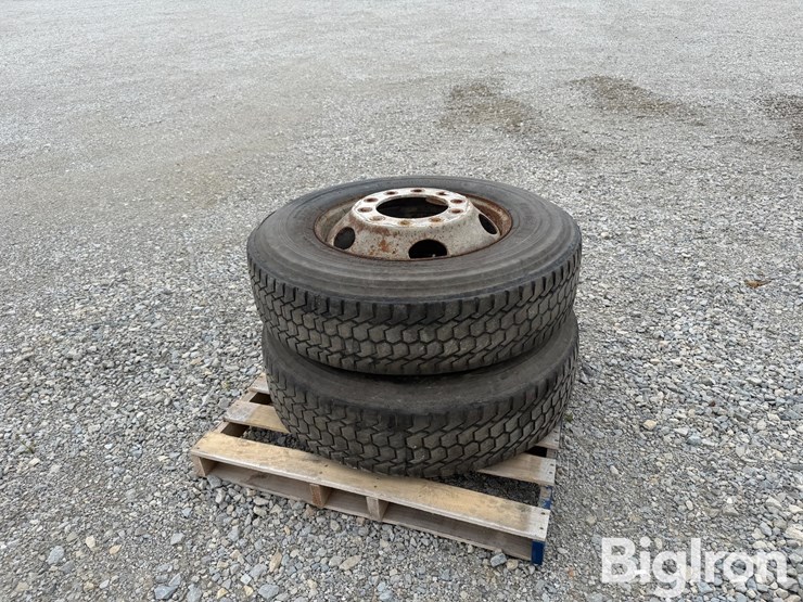 bridgestone-295/75r22.5-tires-&-rims-image-5