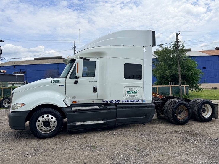 2014-international-prostar-image-4
