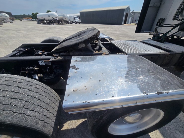 2019-kenworth-t680-image-89