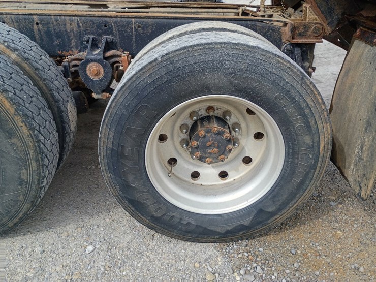 #24861-•-1988-freightliner-flc-dump-truck-image-106