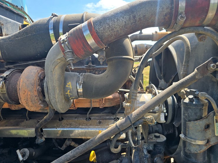 2002-mack-rd688s-image-94