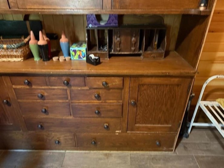 oak-mission-style-cabinet-w/glass-doors-image-8