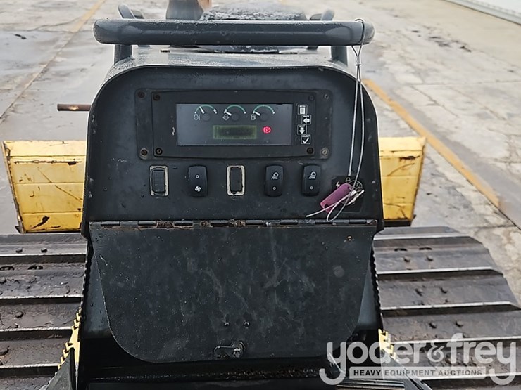 2006-deere-650j-image-31