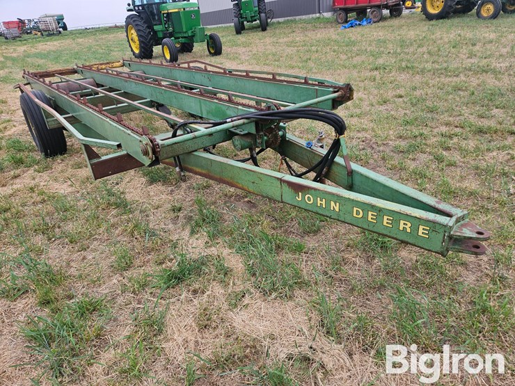 john-deere-200-image-3