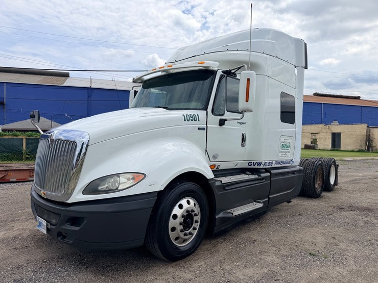2014-international-prostar-image-2