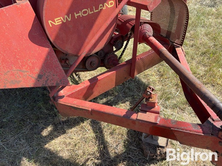 new-holland-352-image-9