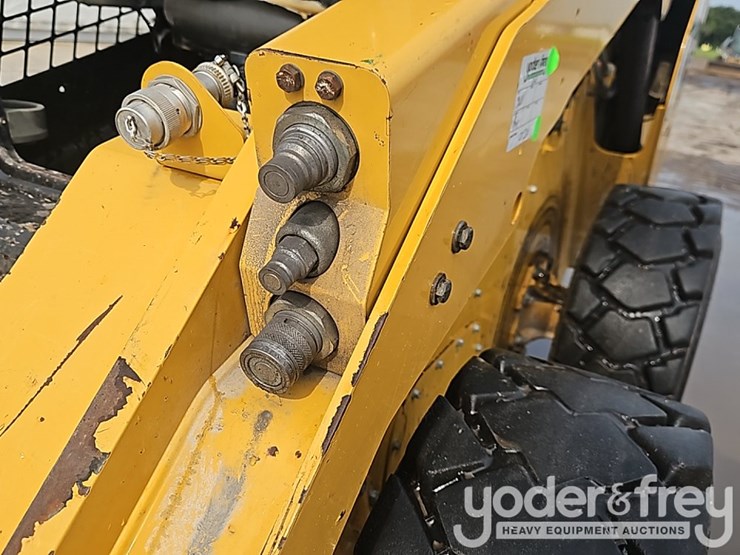 2016-caterpillar-262d-image-14