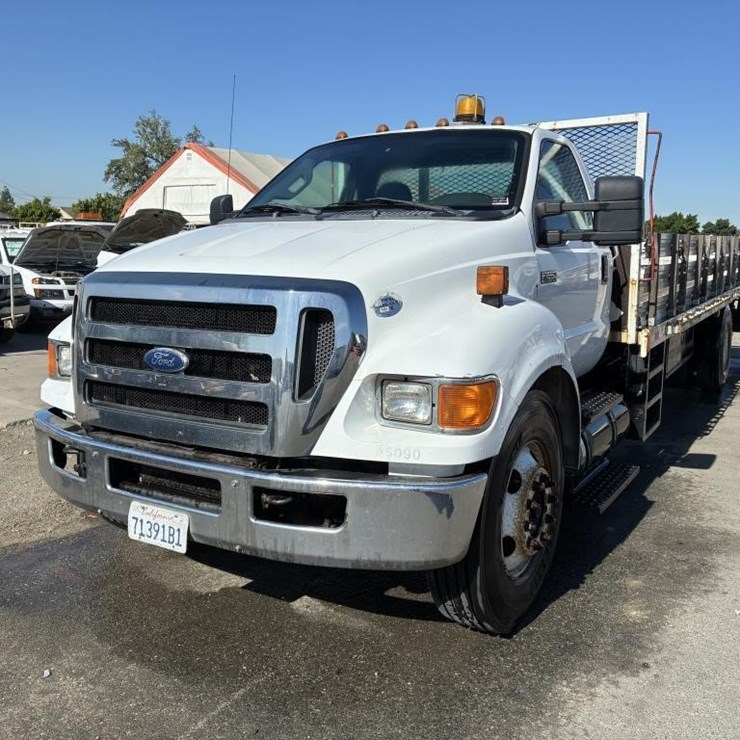 2011 FORD F650XL