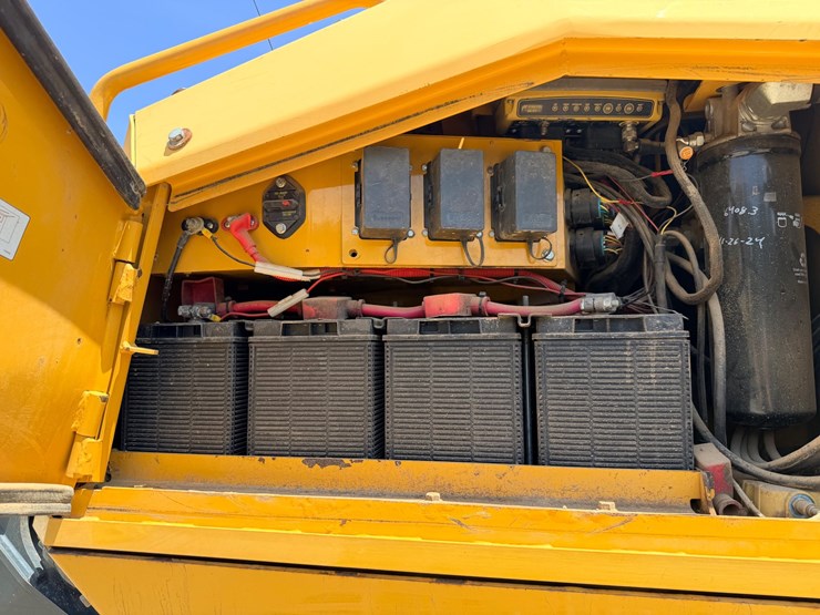 2017-deere-950k-image-111
