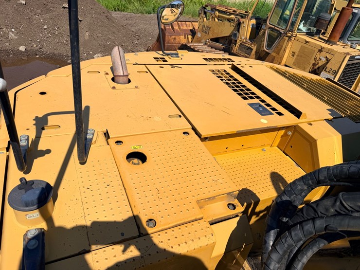 2010-caterpillar-328d-image-16