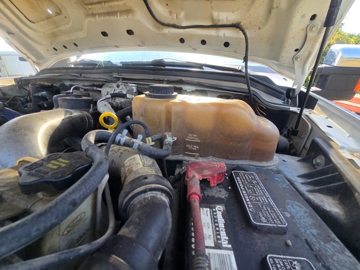 2010-ford-f350-image-17