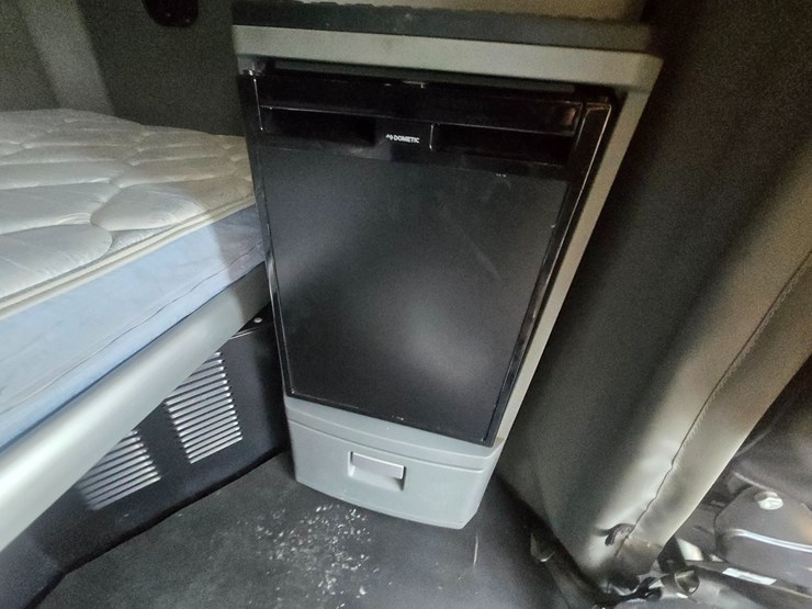 2019-kenworth-t680-image-64