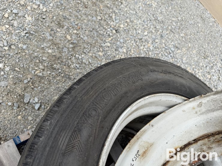 255/70r22.5-tires-&-rims-image-13