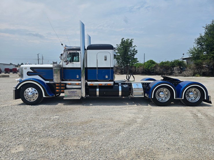2000-peterbilt-379-image-12