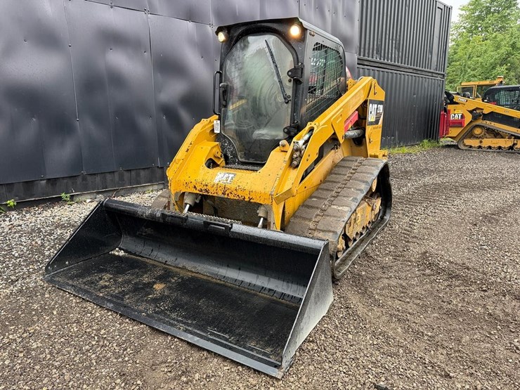 2015-caterpillar-279d-image-8
