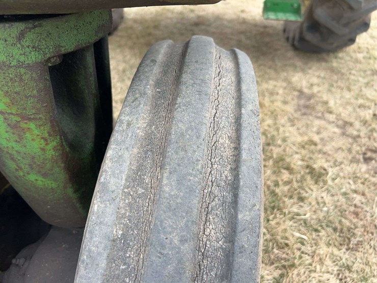 john-deere-720-image-17