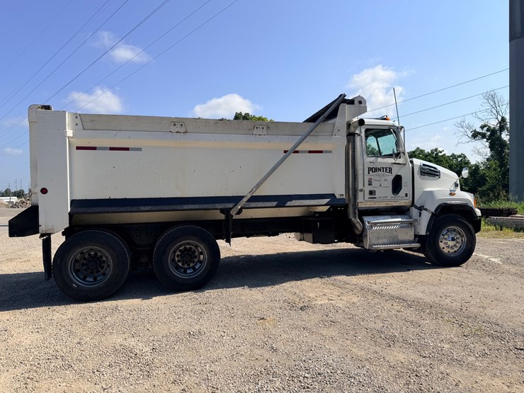 2016-western-star-4700-image-18