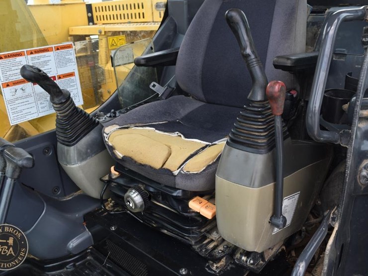 2014-komatsu-pc138us-lc-10-image-55