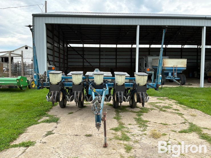 2000-kinze-2000-image-2