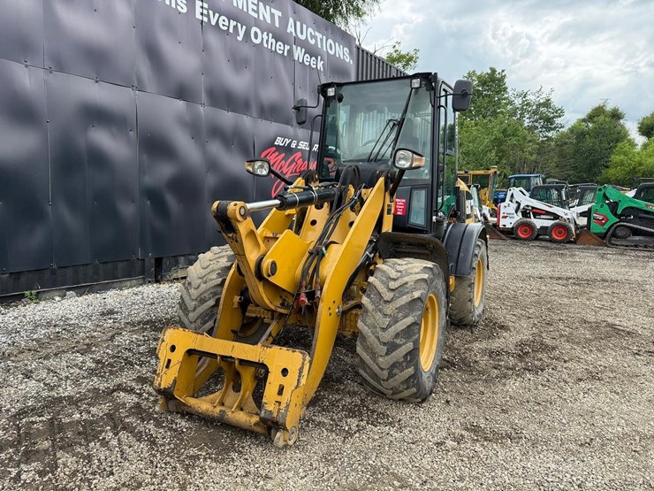 2019-caterpillar-908m-image-8