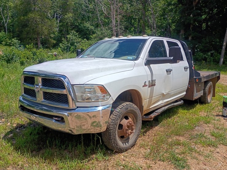 2014-dodge-3500-image-1
