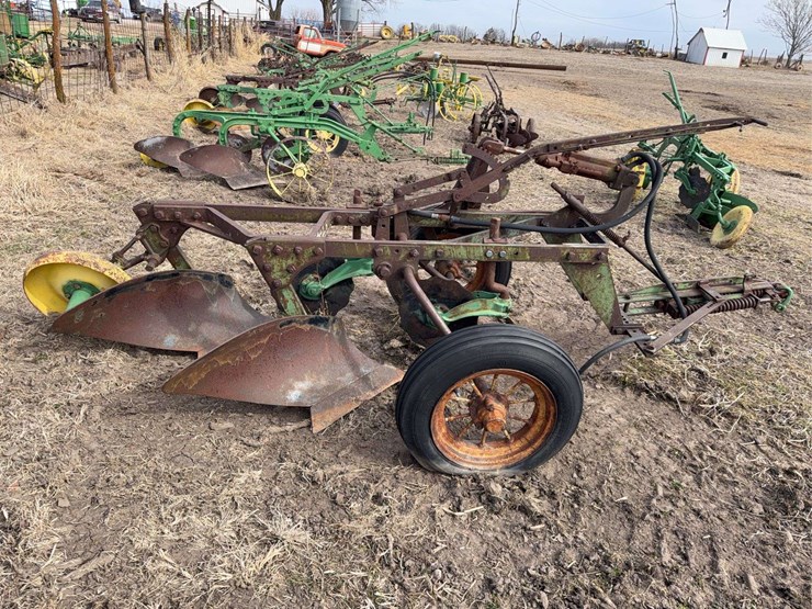 john-deere-no.-44-pull-type-two-bottom-plow-image-6
