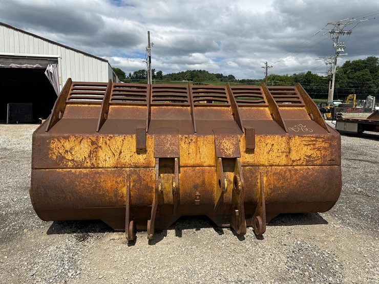 caterpillar-142”-wheel-loader-bucket-image-3