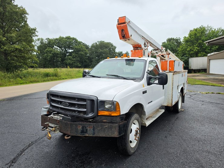 2000-ford-f550-image-1
