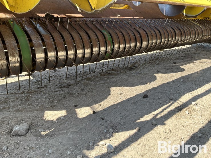 2006-john-deere-640b-image-18
