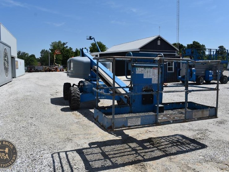 2007-genie-s40-image-16