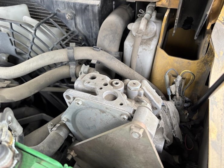 2016-caterpillar-2c6000-image-33