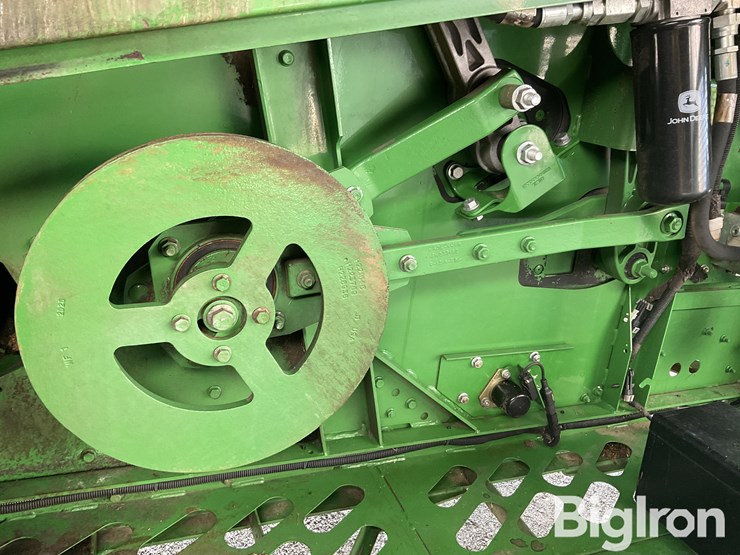 2012-john-deere-s670-image-12