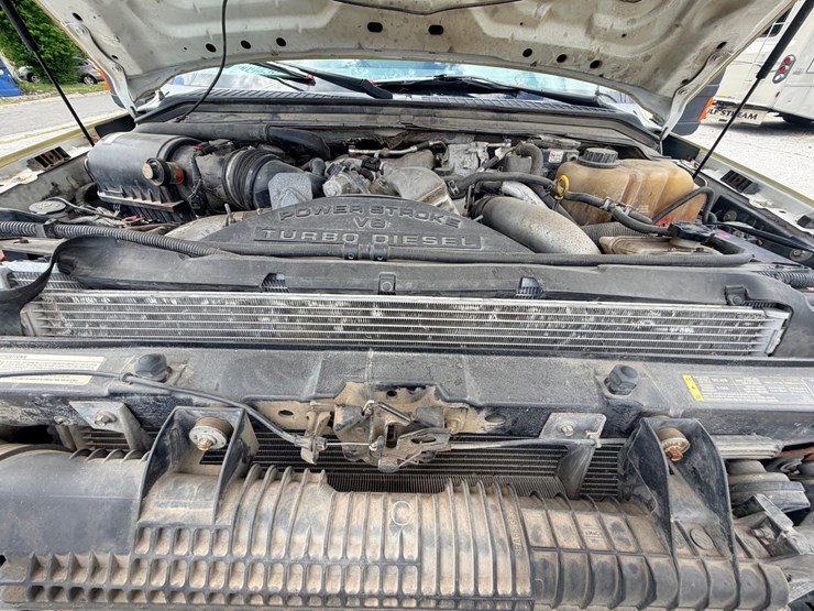 2010-ford-f550-image-44