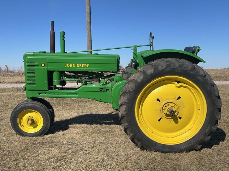 john-deere-model-b-image-2