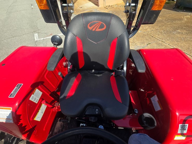 2023-mahindra-4550-image-39