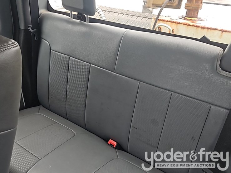 2011-ford-f250sd-image-24