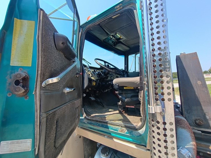 1994-ford-ltla9000-image-52
