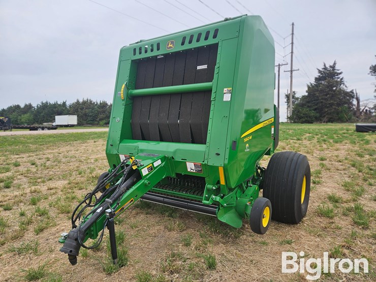 2019-john-deere-560m-image-1
