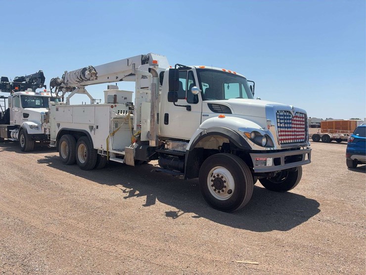 2008-international-workstar-7400-image-3