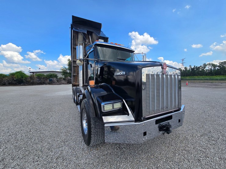 2015-kenworth-t800-image-103