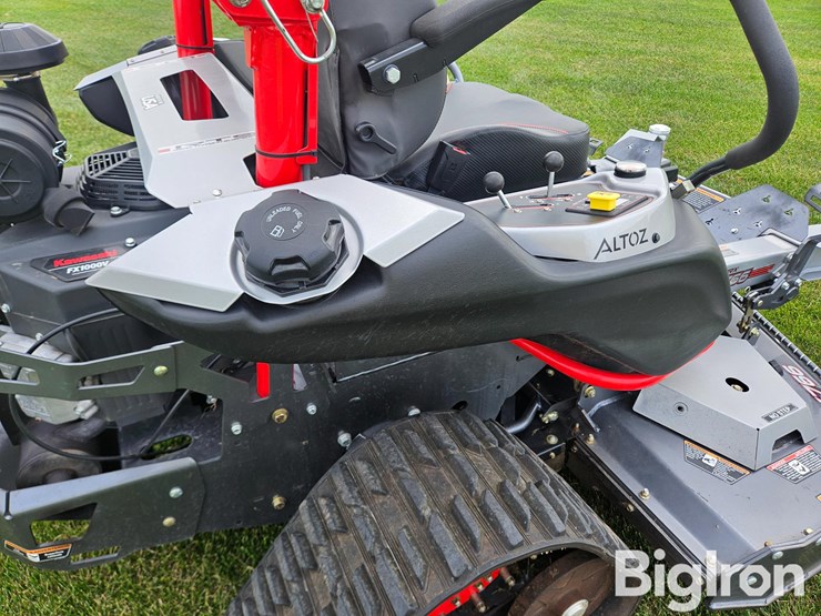 2022-altoz-trx766-zero-turn-all-terrain-commercial-mower-w/tracks-image-11