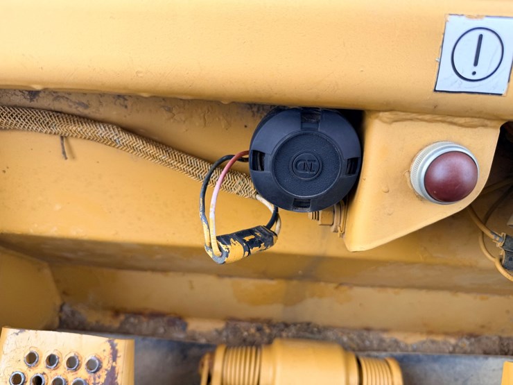 1985-caterpillar-963-image-65