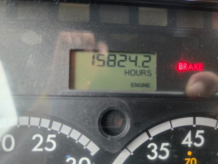 2012-freightliner-cascadia-113-image-55