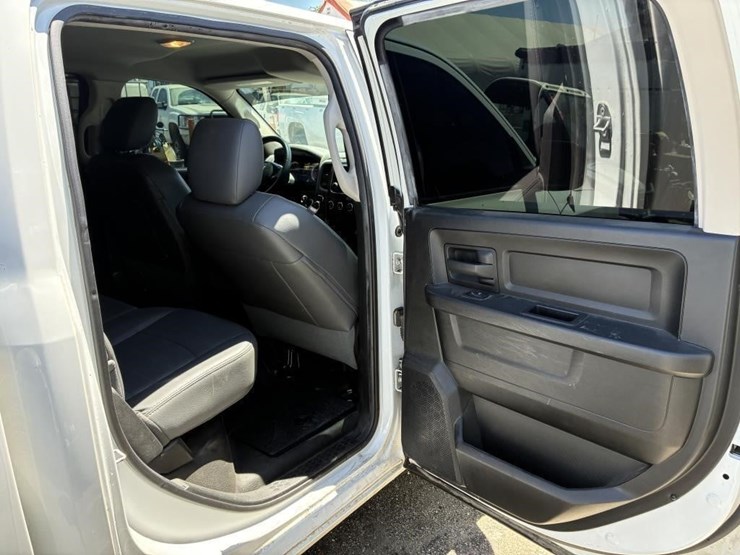 2017-dodge-1500-image-12