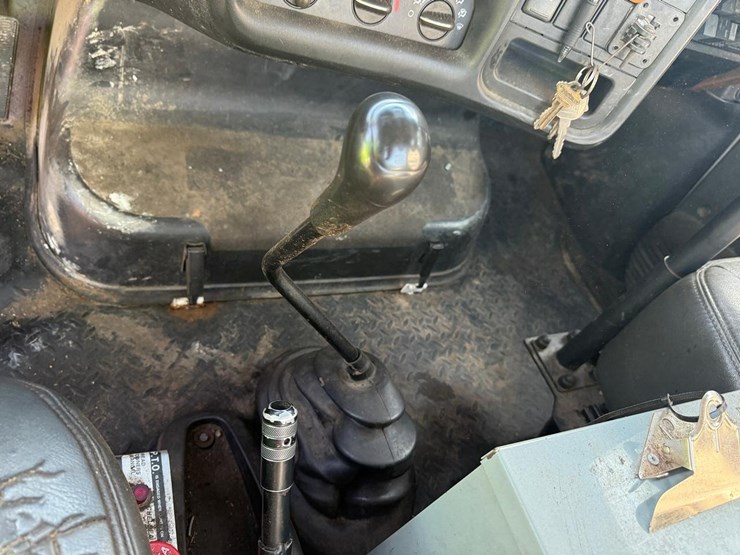 2003-gmc-topkick-image-31