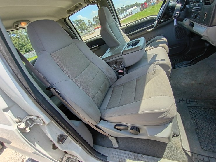 2007-ford-f550-image-37