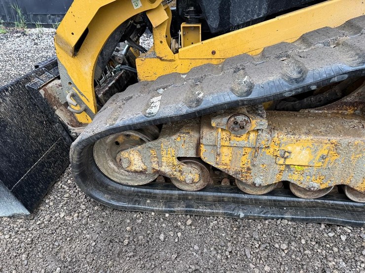 2015-caterpillar-279d-image-17