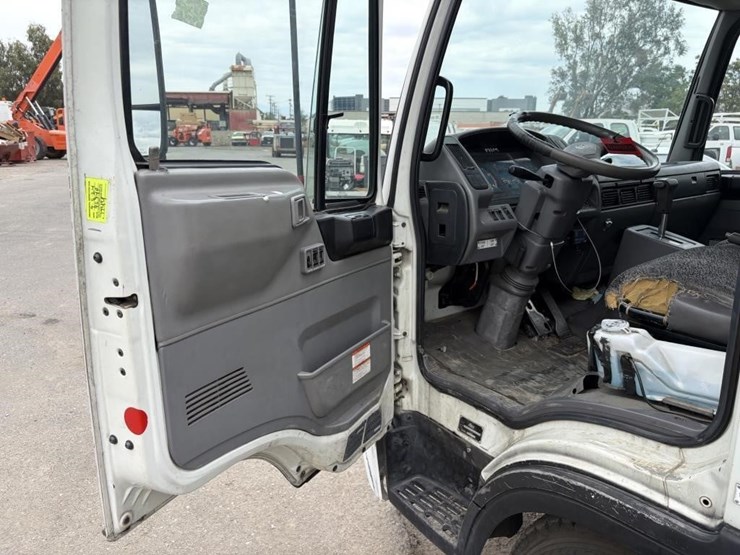 2002-hino-fb1817-image-12