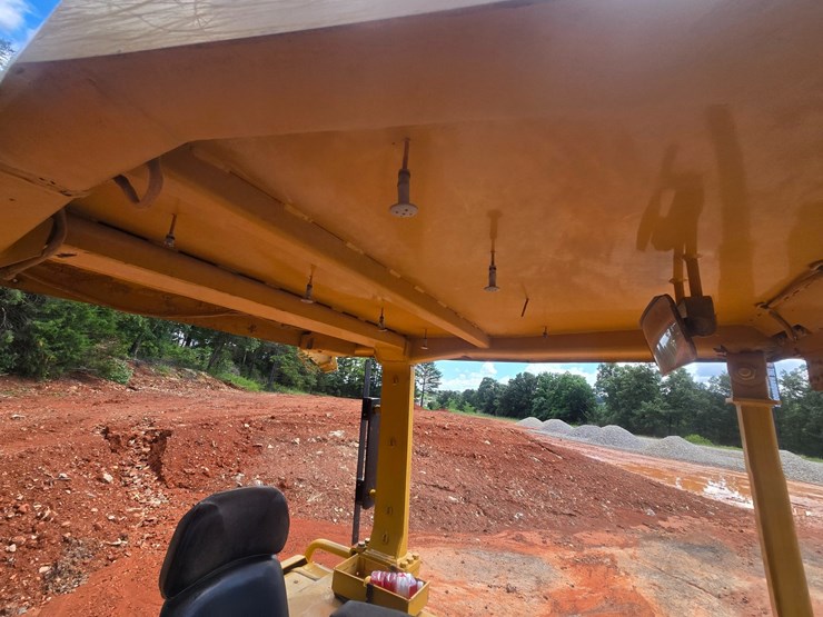 2005-caterpillar-d5n-xl-image-25